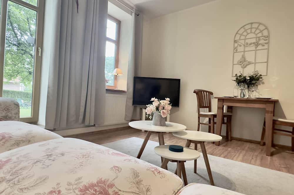 Ganze Wohnung, Wunderschöner Gulfhof: 45qm Apartment Buurnstuuv 3 Personen, Garten & Terrasse in Altharlingersiel, Neuharlingersiel