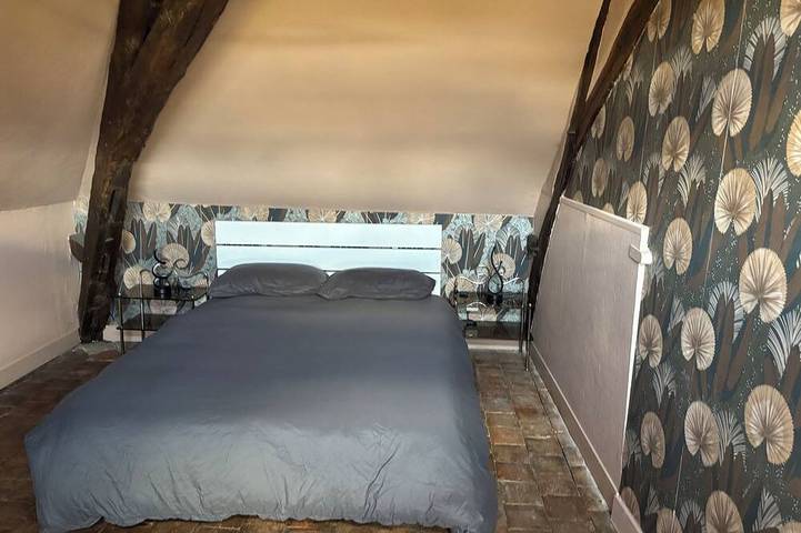 Ganze Wohnung, Fully Furnished and Renovated Apartment in Vitry-aux-Loges, Orléans und Umgebung