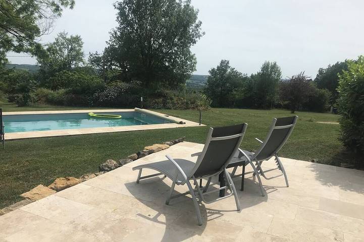 Location de vacances pour 6 personnes, avec jacuzzi ainsi que jardin et terrasse à Fumel