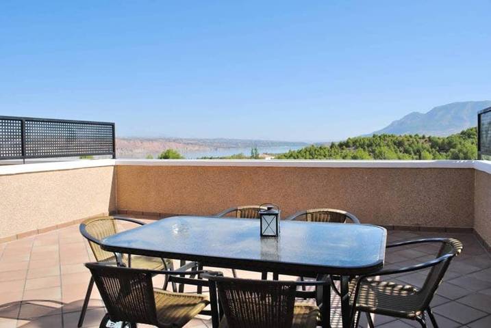 Casa de vacaciones para 5 personas, con piscina y vistas además de jardín y vistas al lago en Comarca de Baza - 2
