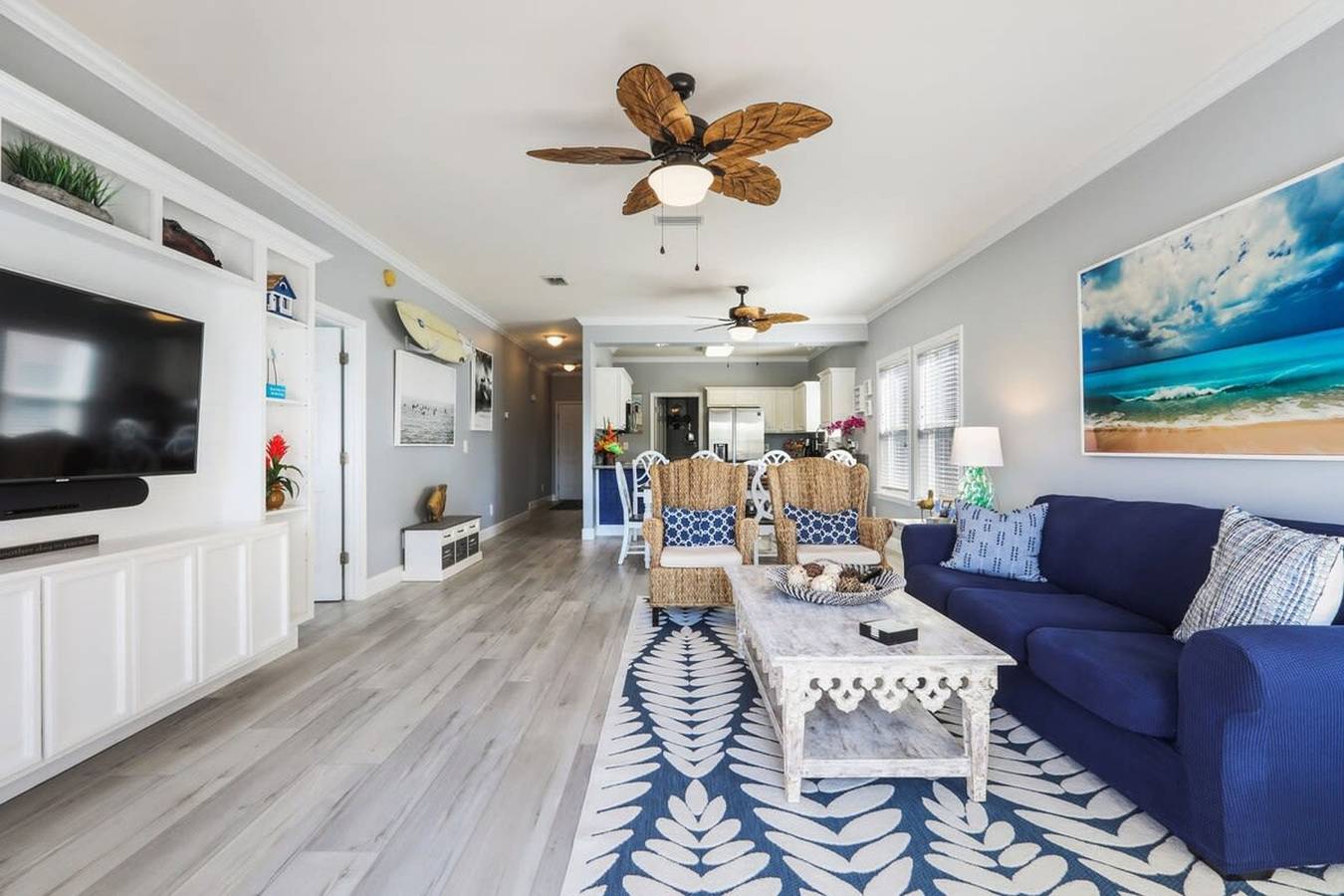Entire apartment, Bama Barefoot Beach House- near beach pool in Gulf Shores, Mobile Bay