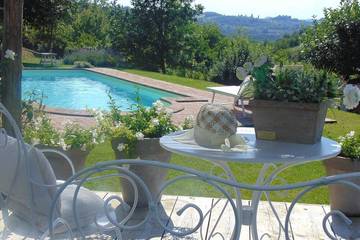 Gîte pour 4 personnes, avec jardin et jacuzzi à Lerma