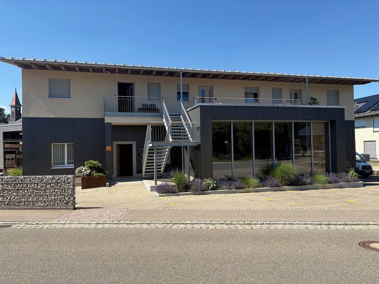 Apartamento entero, Apartamento Deluxe 'Zeder' con terraza compartida, balcón y Wi-Fi in Pfullendorf, Region Bodensee-Oberschwaben