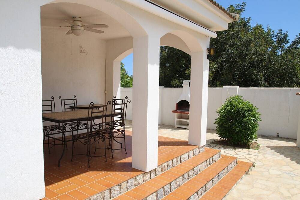 Villa Dorada by Parc Mont-roig in Montroig, Costa Dorada
