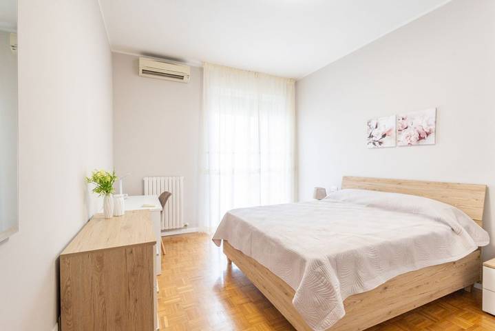 Appartamento intero, GuestHost - Dimora Carrara Bergamo in Bergamo, Provincia di Bergamo