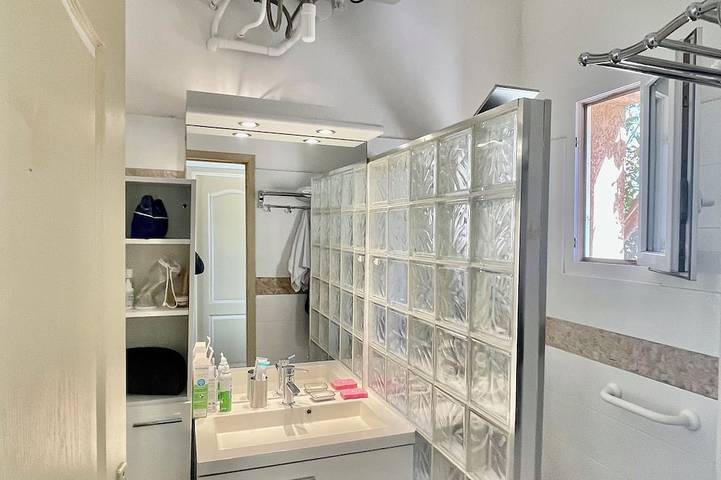 Location de vacances pour 4 personnes, avec piscine et terrasse dans Plage du Péro - 4