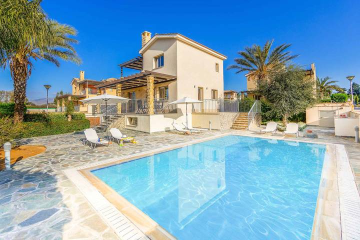 Villa für 8 Personen, mit Pool und Terrasse sowie Sauna - 1