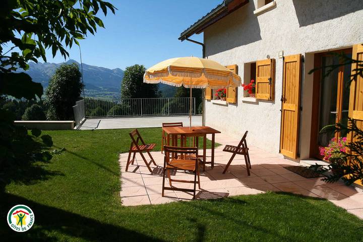 Gîte pour 3 personnes, avec Terrasse et Jardin à Lans-en-Vercors
