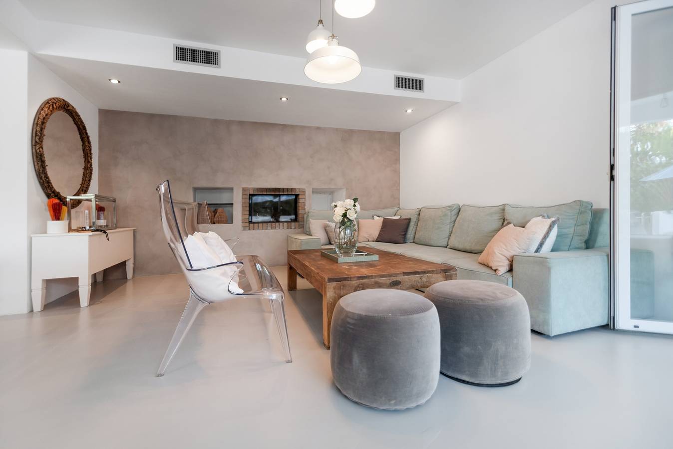 Villa 'Amarantos' met Uitzicht op de Bergen, Wi-Fi en Airconditioning in Santa Eulària des Riu, Coast of Ibiza