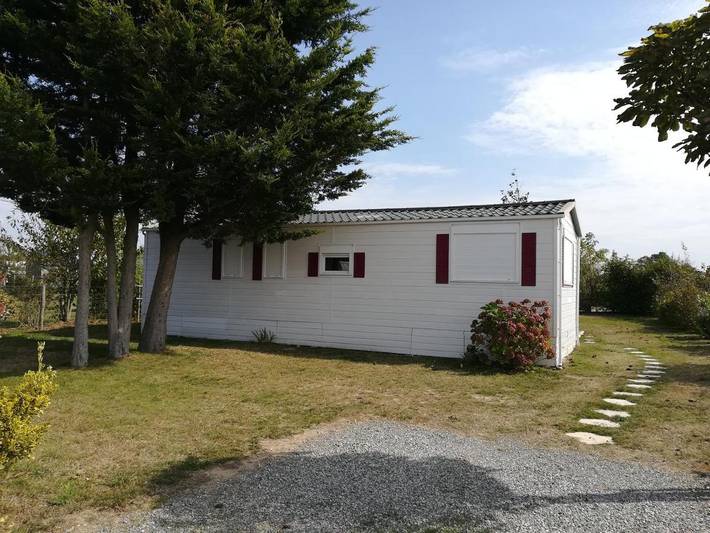 Gîte pour 4 personnes, avec terrasse et jardin dans Plage Du Men Armor - 2