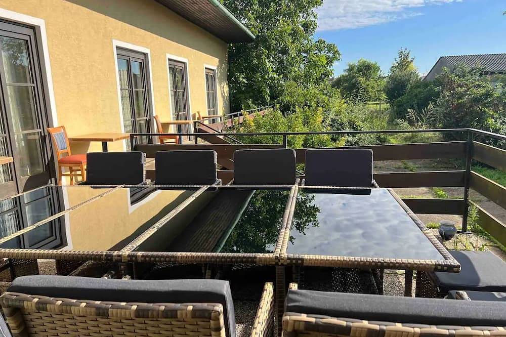 Ferienhaus für 22 Personen am Neusiedler See - Gratis W-Lan, Griller, Garten in Gols, Neusiedlersee-Hügelland