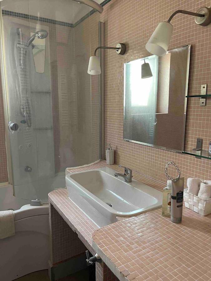 Luxury Villa with Swimming Pool in Rome in La Massimina-Casale Lumbroso, Roma