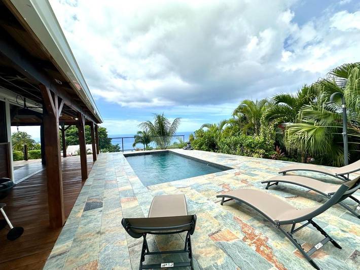 Chalet para 6 personas, con jardín además de vistas y piscina - 1