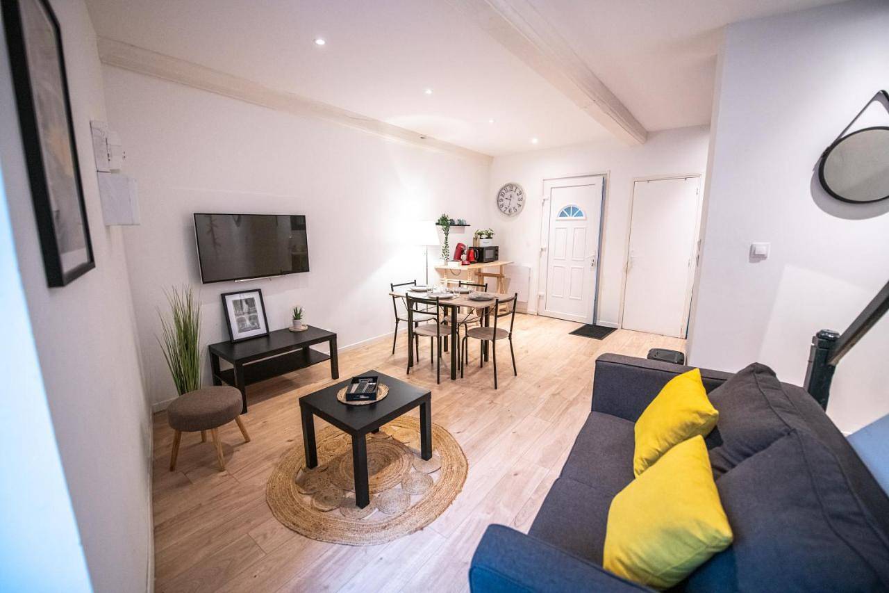 Appartement entier, Two-Bedroom Apartment in Lorette, Parc Naturel Régional du Pilat