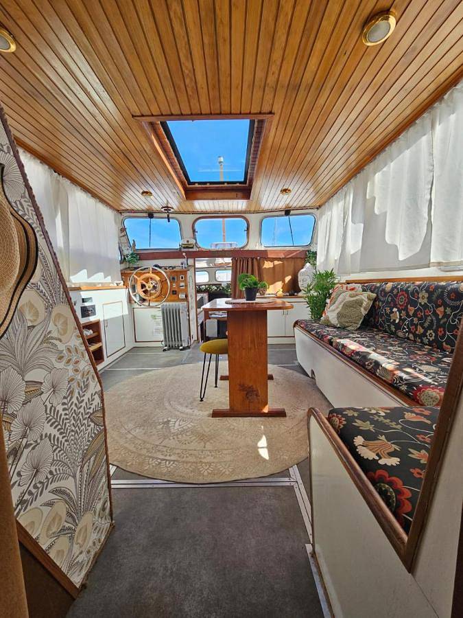 Bateau pour 4 personnes, avec vue et terrasse dans Auvergne-Rhône-Alpes