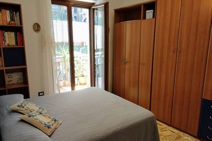 Appartamento confortevole e ben collegato in Salerno, Costa tirrenica Campania