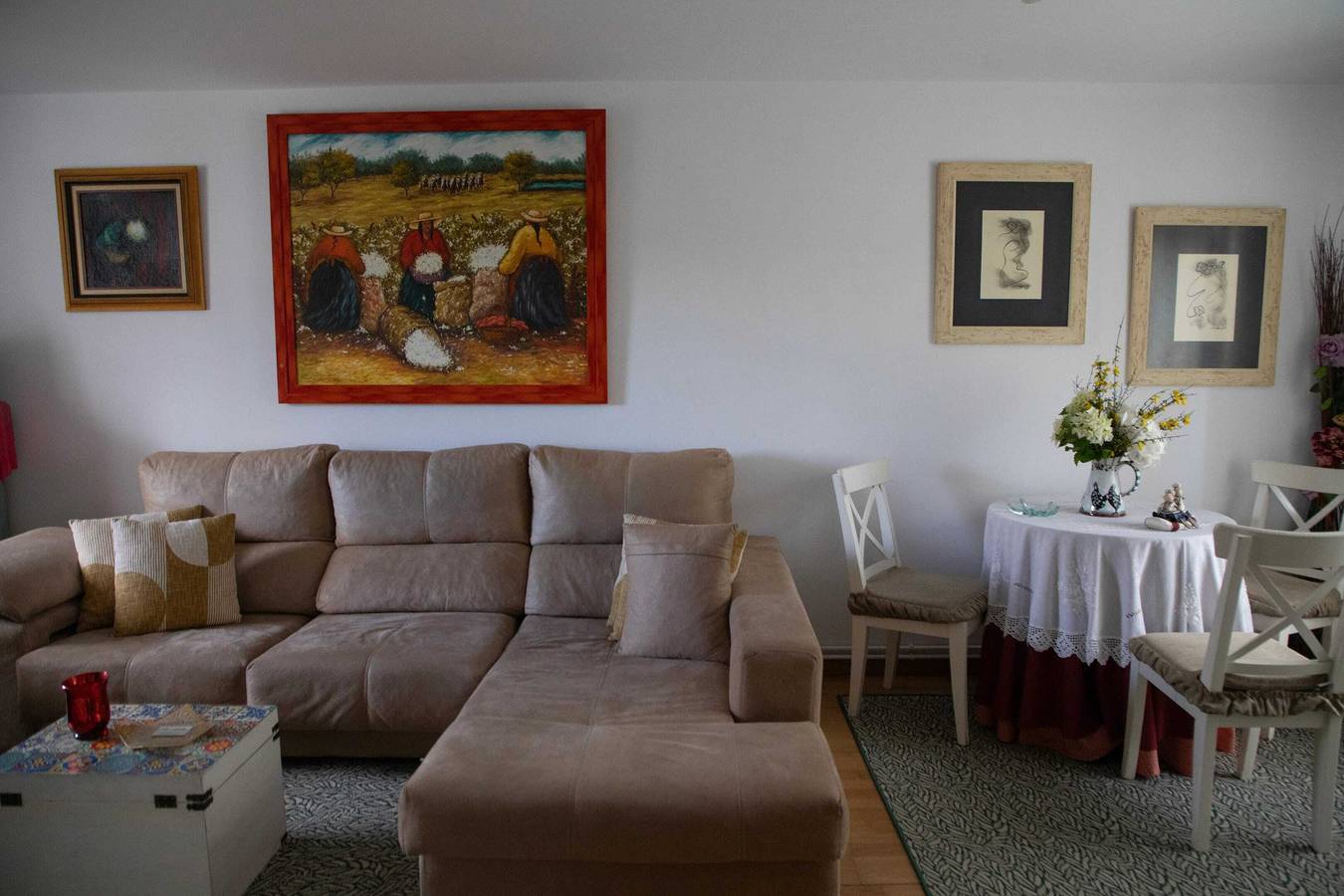 Charmantes Haus in Teo mit Balkon und Parkplatz inklusive in Teo, La Coruña Provinz