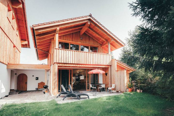 Ferienwohnung für 3 Personen, mit Terrasse und Garten am Forggensee