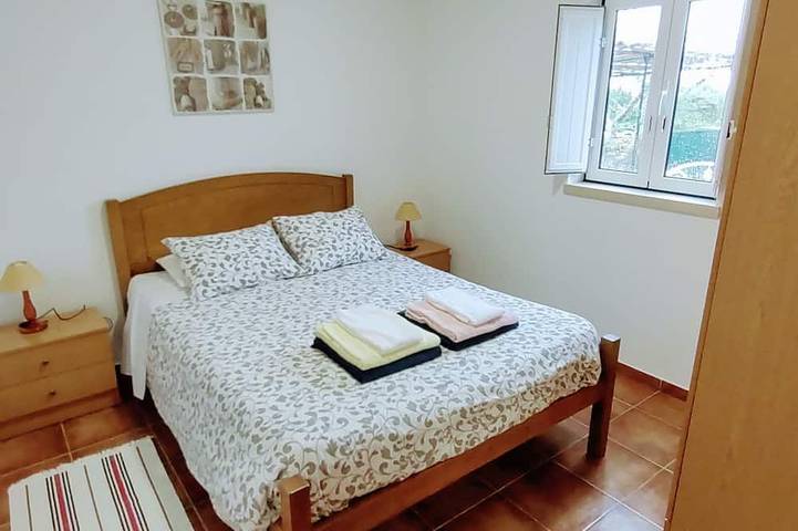 Family-friendly Cottage With Pool In Stunning Location in Alvorge, Leiria District