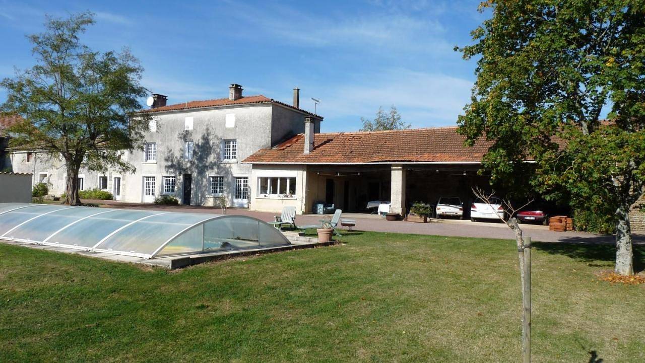 Holiday Home in La Crèche, Région de Niort