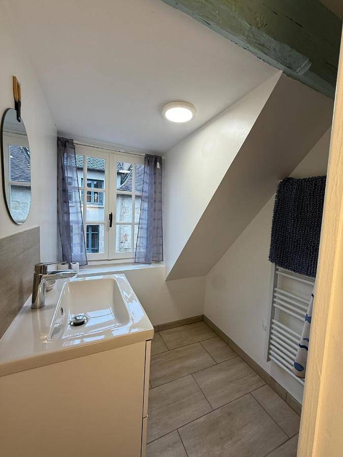 Appartement entier, Two-Bedroom Apartment in Boussac, Région de Guéret