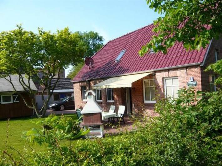Ferienwohnung für 4 Personen, mit Terrasse und Garten in Rysum - 2