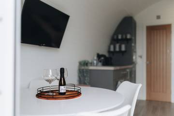 Glamping for 4 People in South-Wales, Pembrokeshire, Photo 4