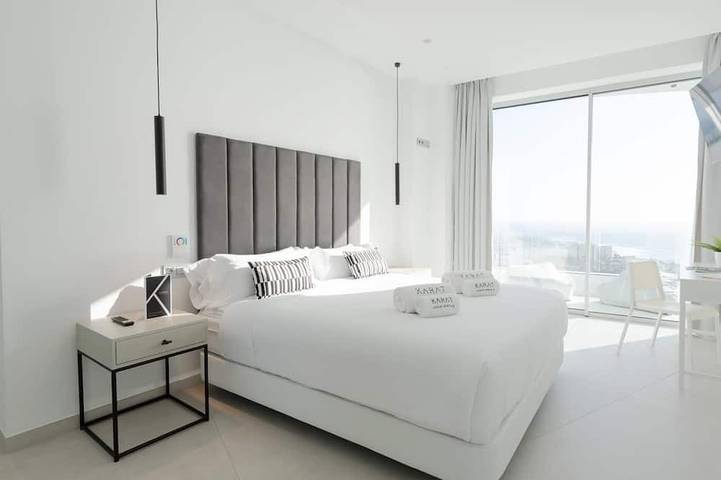 Villa für 12 Personen, mit Balkon und Whirlpool sowie Pool und Garten in Adeje - 4