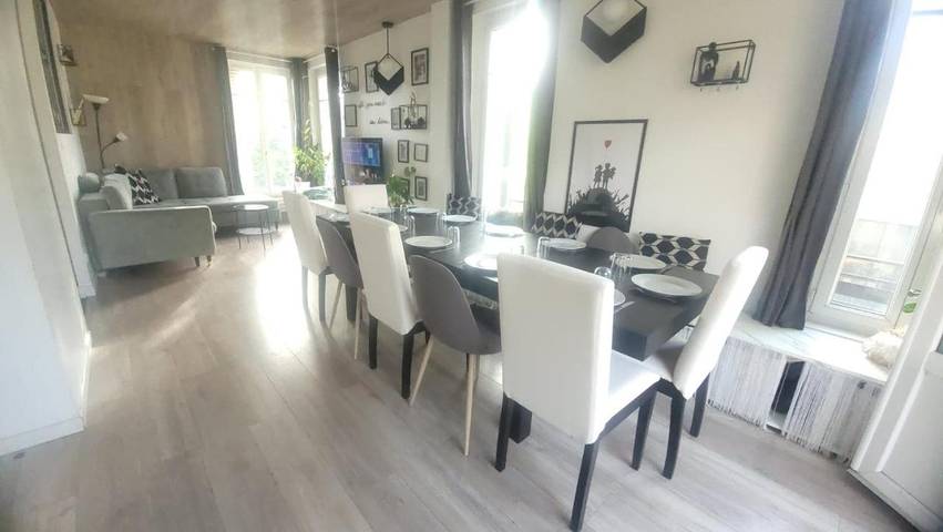 Location de vacances pour 12 personnes, avec jardin et piscine, animaux acceptés à Conflans-Sainte-Honorine - 2