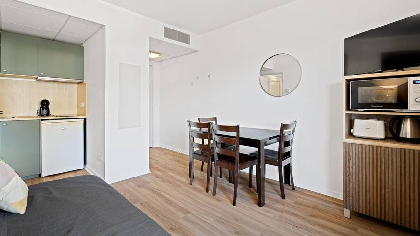 Appartement de vacances pour 4 personnes, avec piscine et jardin