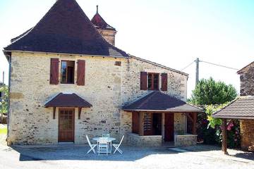 Gîte pour 5 personnes, avec terrasse à Loubejac