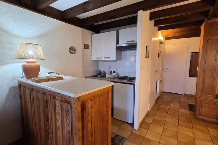 Gîte pour 6 personnes, avec balcon et piscine dans Plage La Milady - 3