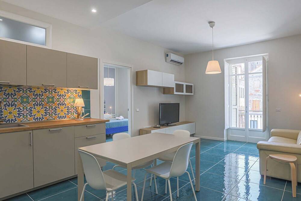 Amami Home - apartment in the heart of Salerno in Salerno, Tyrrhenian Coast Campania