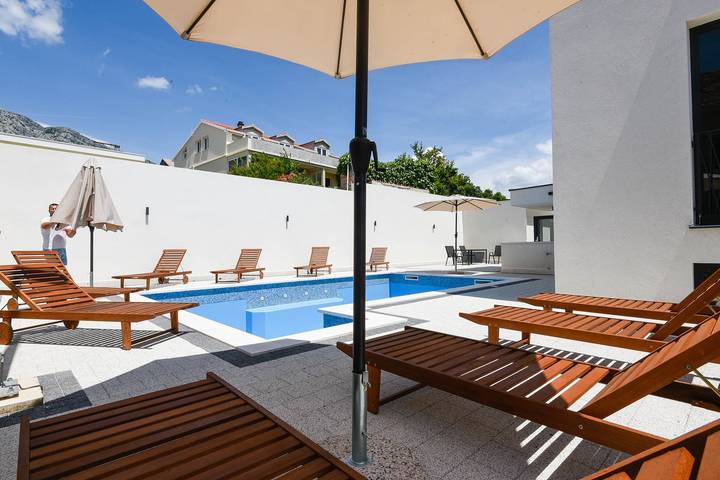 Ferienwohnung für 5 Personen, mit Pool und Balkon/Terrasse in Orebic