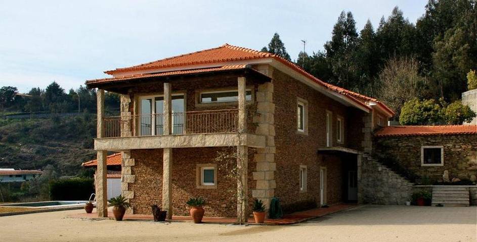 Location de vacances pour 10 personnes, avec vue ainsi que jardin et piscine dans Melres - 2