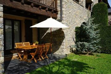 Gîte pour 4 personnes, avec jardin à Err