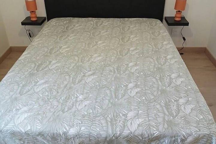 Location de vacances pour 4 personnes, avec jardin à Ceaulmont - 3