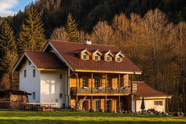 Hôtel pour 2 personnes, avec vue et piscine ainsi que jardin et bassin pour enfant, animaux acceptés à Bex - 3