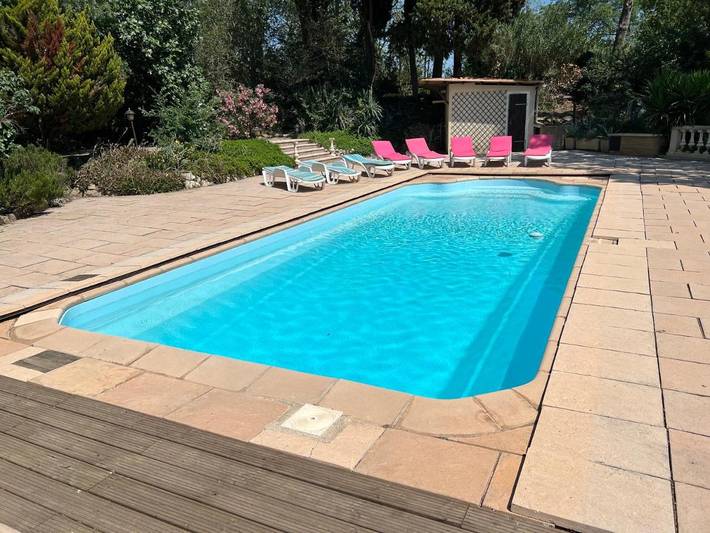 Maison de vacances pour 10 personnes, avec Terrasse et Jardin ainsi que Piscine et Vue à Coursan
