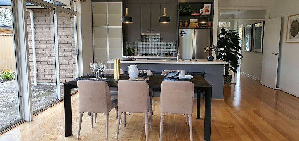 Luxury beach stay, close to the famous Sa wine regions in Aldinga Beach, City of Onkaparinga