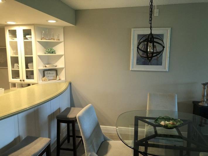 Vacation rental for 6 people, with hot tub and pool as well as balcony in Hutchinson Island