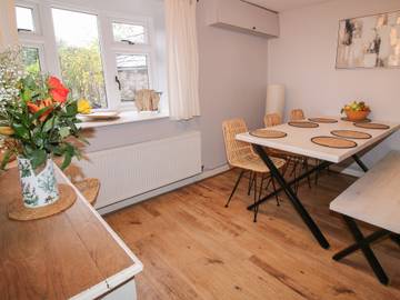 Glamping for 8 People in Shropshire, Midlands, Photo 3