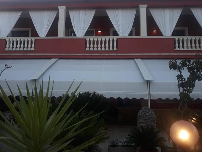 Chambre d’hôte pour 5 personnes, avec jardin ainsi que balcon et vue, adapté aux familles