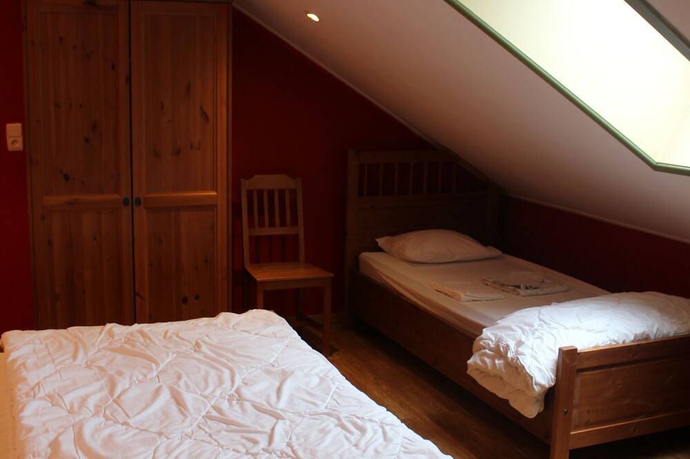 Gîte-Hütte-Ensuite mit Bad-Gartenblick in Nadrin, Houffalize