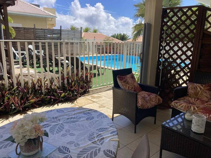 Gîte pour 2 personnes, avec terrasse et piscine à Manapy les Bains - 2