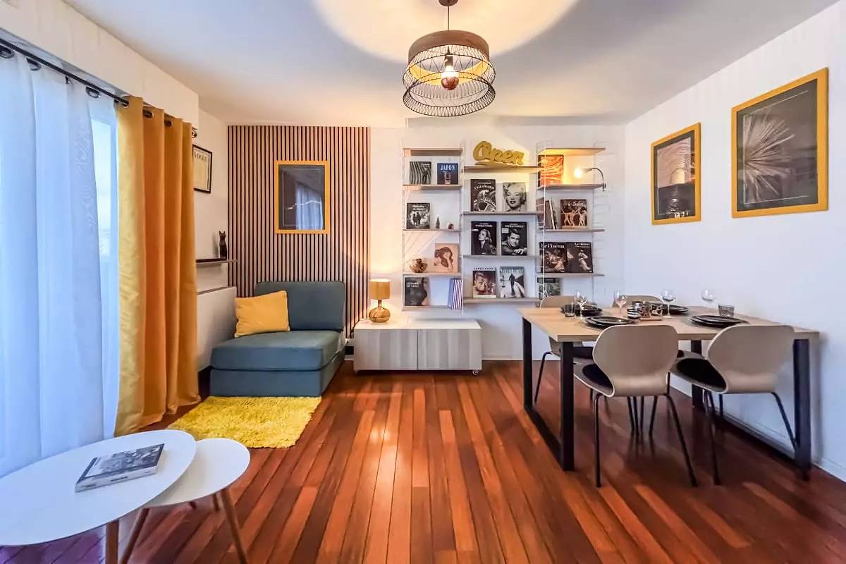 Entire apartment, Apartments for 4 Persons in Ivry-sur-Seine, Val-de-Marne