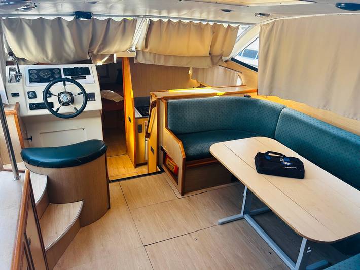 Péniche pour 8 personnes dans l' Hérault