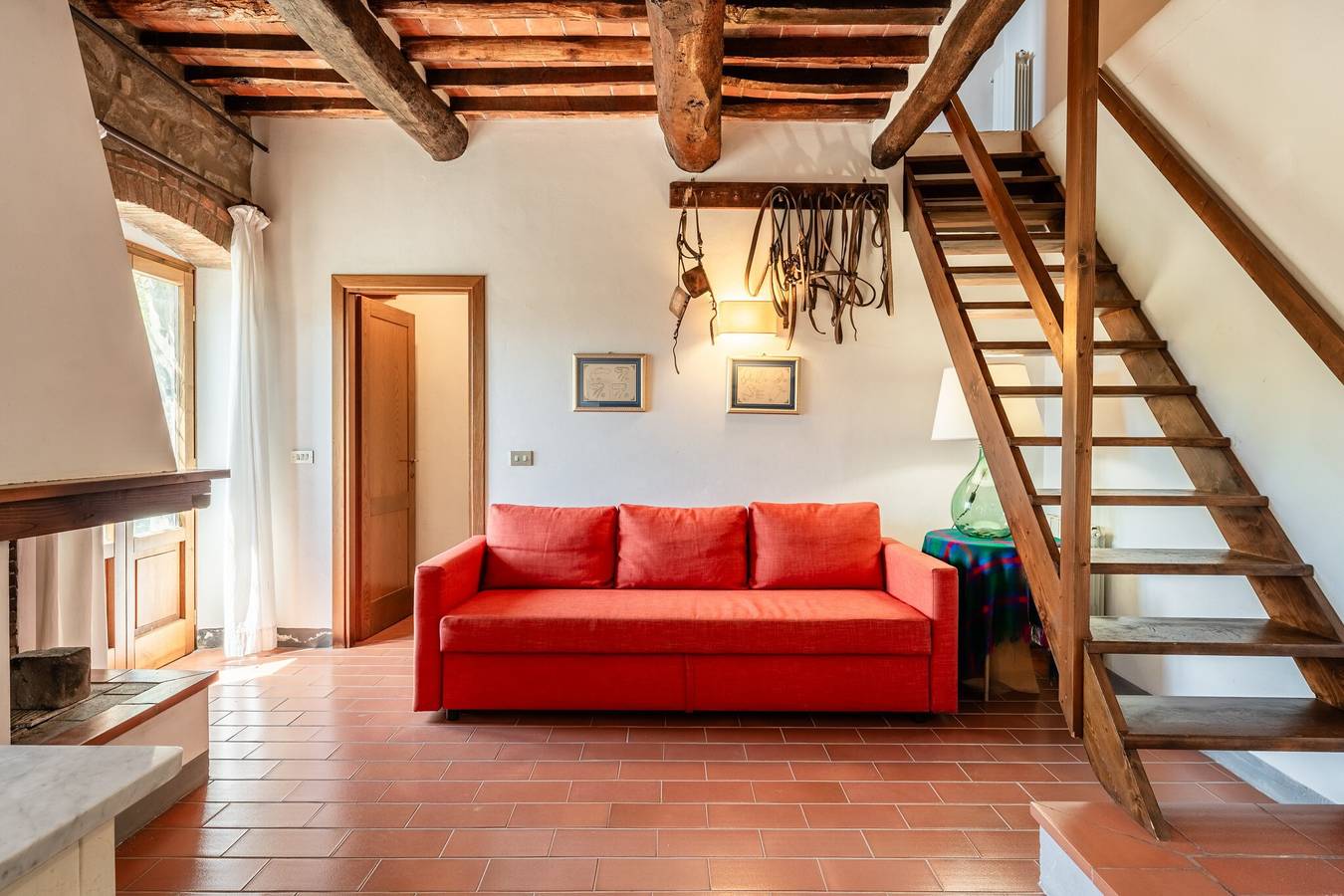 Appartamento intero, Appartamento 'Le Stalle' con vista sulle montagne, piscina in comune e Wi-Fi in Pescia, Provincia di Pistoia