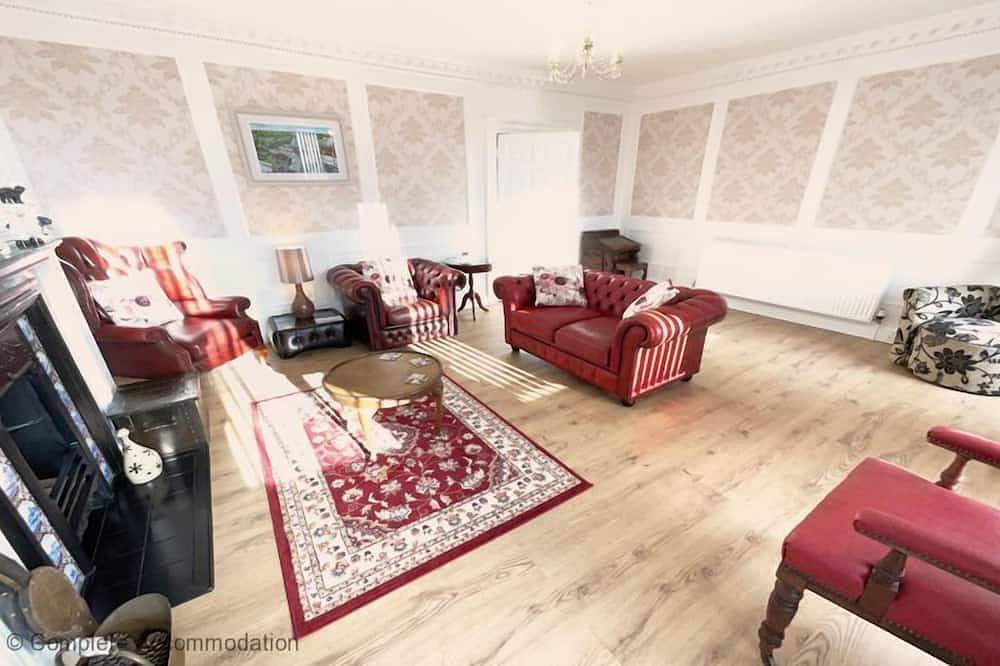 Entire apartment, Georgian Apartment - 2 double bedrooms sleeping 4 in Gosport, Hampshire