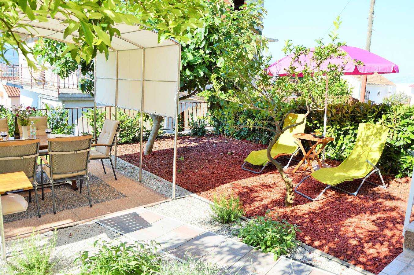 Entire holiday apartment, Apartment for 6 persons  + 1 child approx. 107 qm in Mastrinka, Dalmatia (Central Dalmatia) in Mastrinka, Ciovo